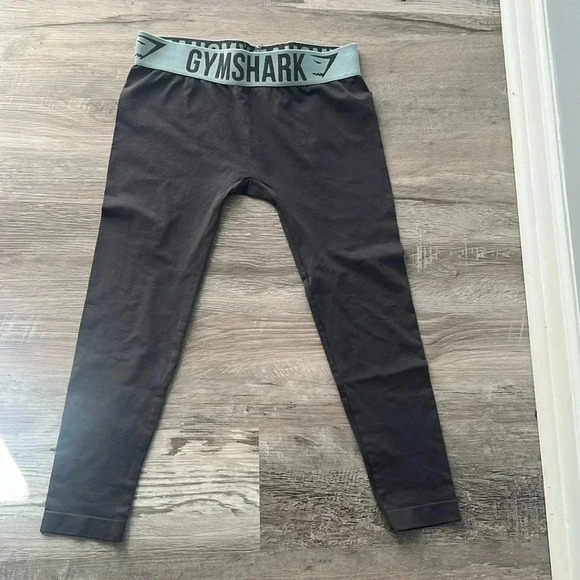 Gymshark seamless gray cropped length athletic compression leggings size XS - Picture 2 of 4